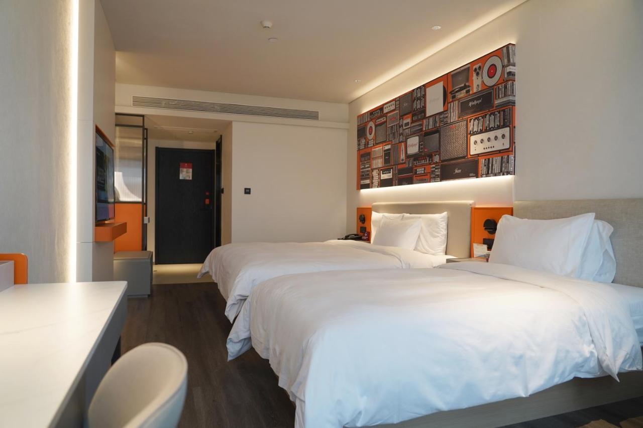 Ibis Styles Hotel - 260M From Guangji Street Subway Station 시안 외부 사진