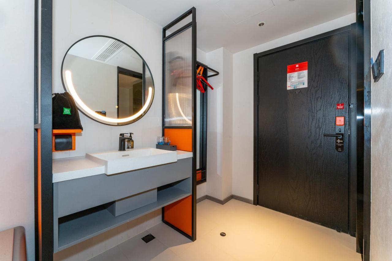 Ibis Styles Hotel - 260M From Guangji Street Subway Station 시안 외부 사진