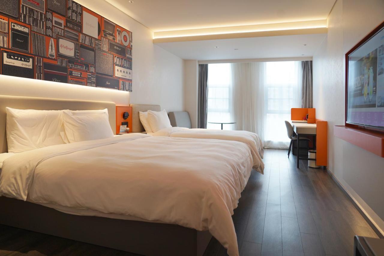 Ibis Styles Hotel - 260M From Guangji Street Subway Station 시안 외부 사진