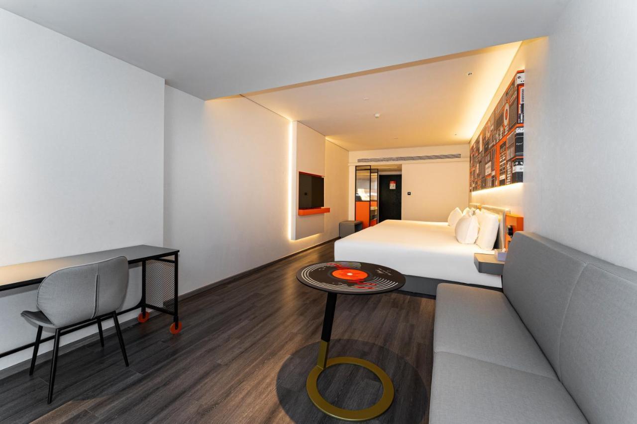 Ibis Styles Hotel - 260M From Guangji Street Subway Station 시안 외부 사진